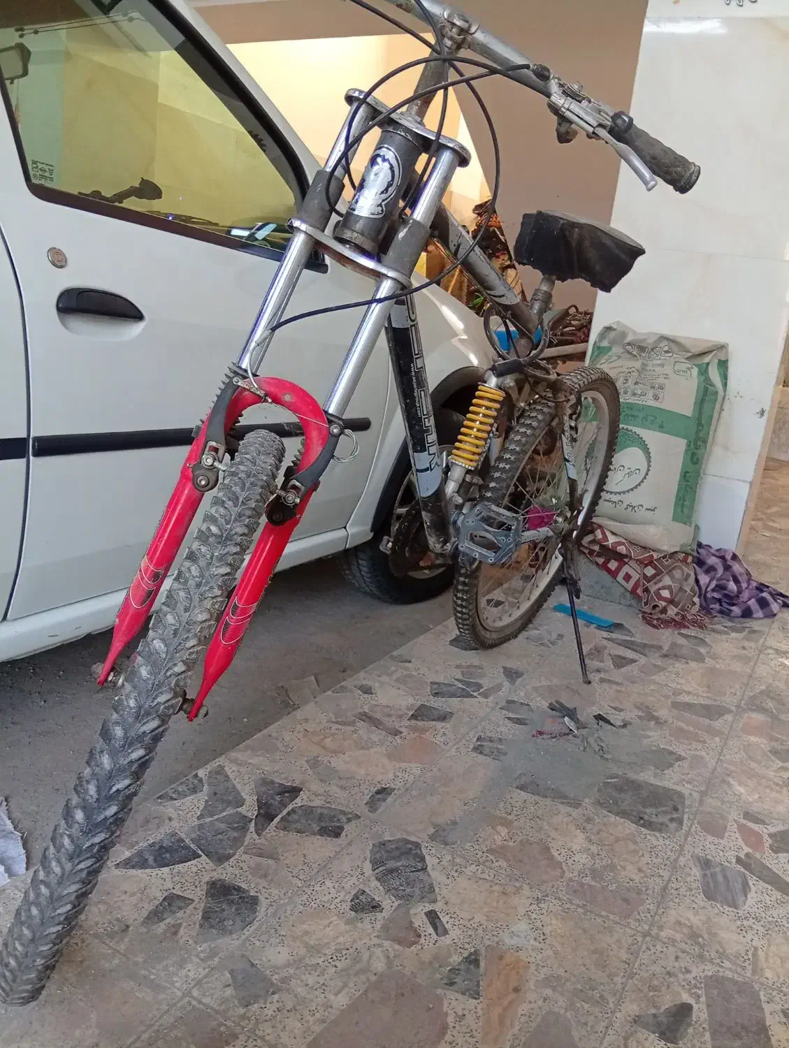 دوچرخه|دوچرخه، اسکیت، اسکوتر|آستانه اشرفیه, |دیوار