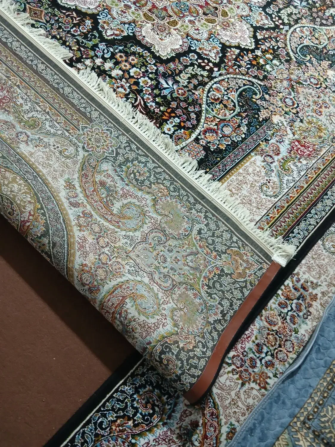 دوعدد قالی فروشی|فرش|جیرفت, |دیوار