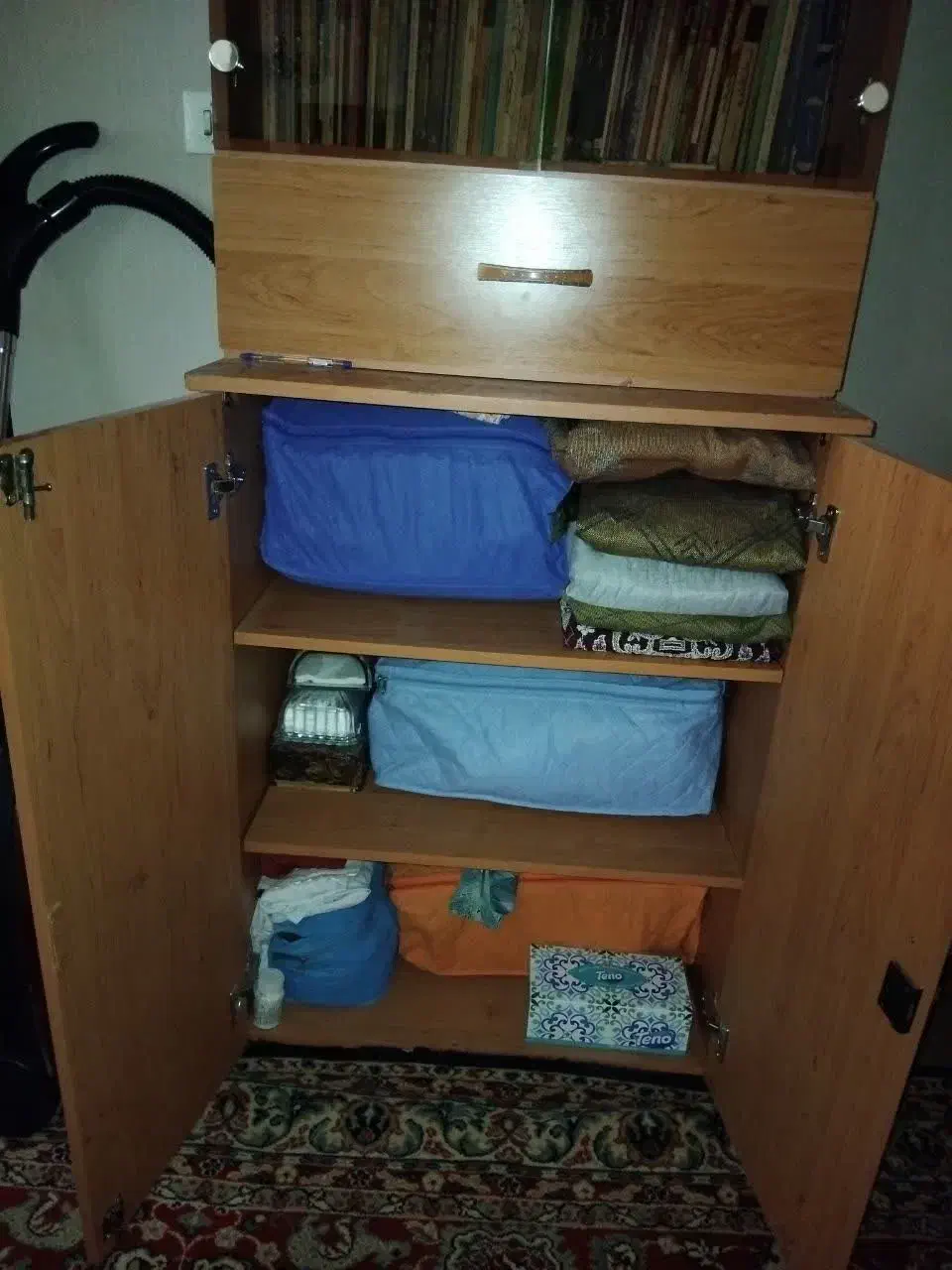 کتابخانه با کمد جنس ام دی اف|کتابخانه، شلف، قفسههای دیواری|مشهد, نرگس (شهرک غرب)|دیوار