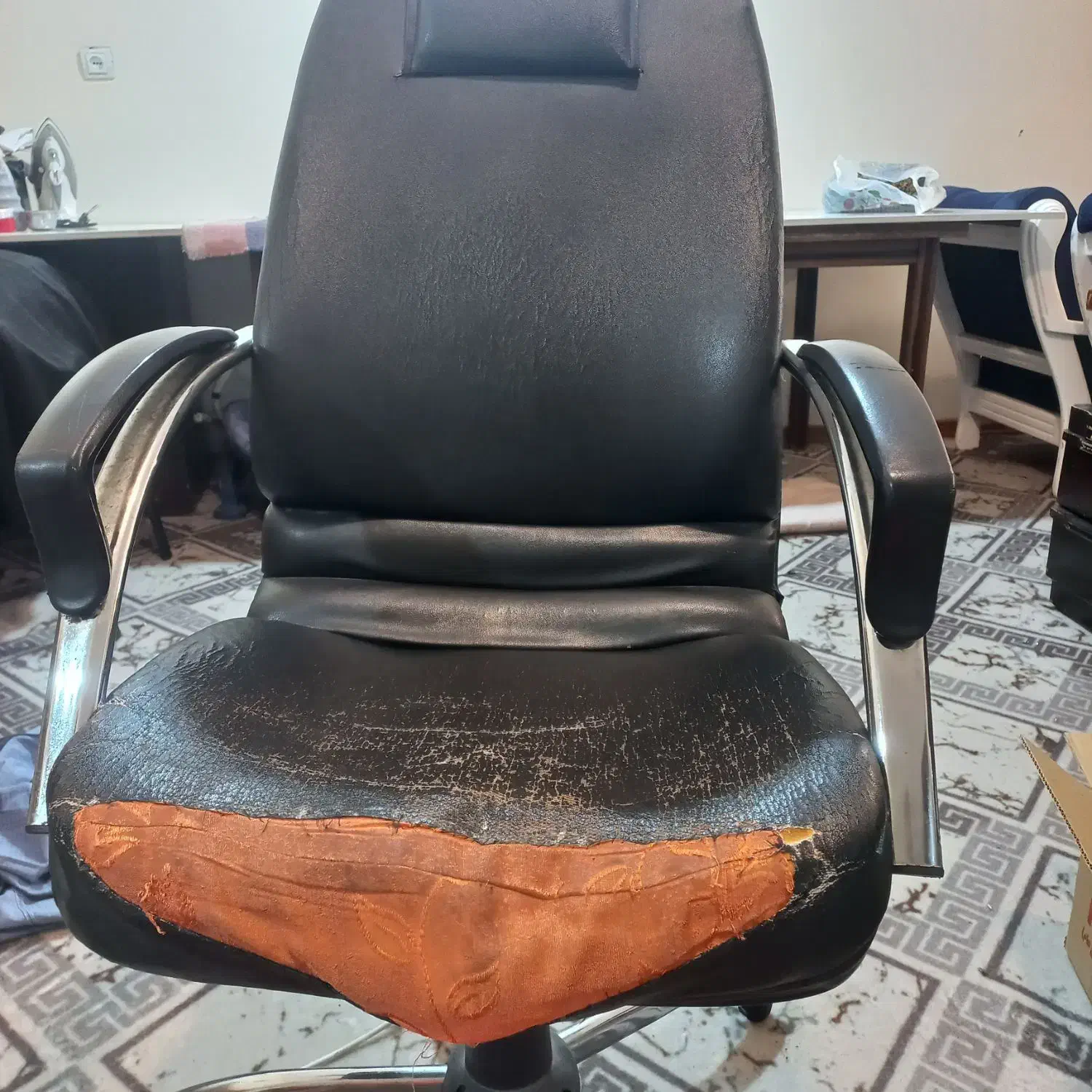 یک عدد صندلی چرخدار|صندلی و نیمکت|آبادان, |دیوار