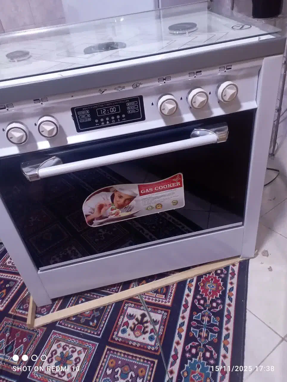 گاز ۵ شعله کاملا نو داخل کارتن با ضمانت|اجاق گاز و لوازم برقی پخت‌وپز|کاشان, زیدی|دیوار