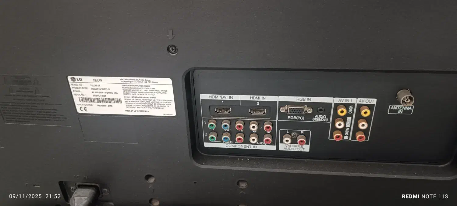 تلویزیون ۳۲اینچ LG. با میز|تلویزیون و پروژکتور|ساوه, |دیوار