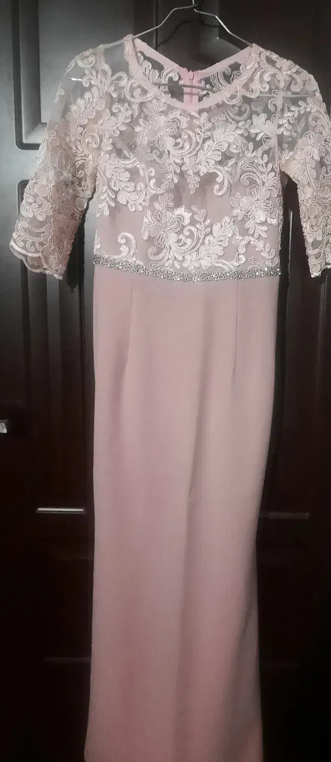 لباس مجلسی|لباس|سرخرود, |دیوار