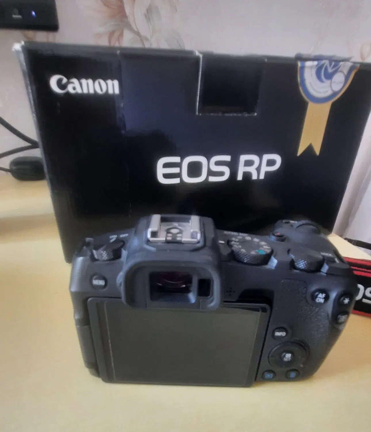 دوربین canon eos rp همراه با کیف و کارتن|دوربین عکاسی و فیلمبرداری|تهران, حکیمیه|دیوار