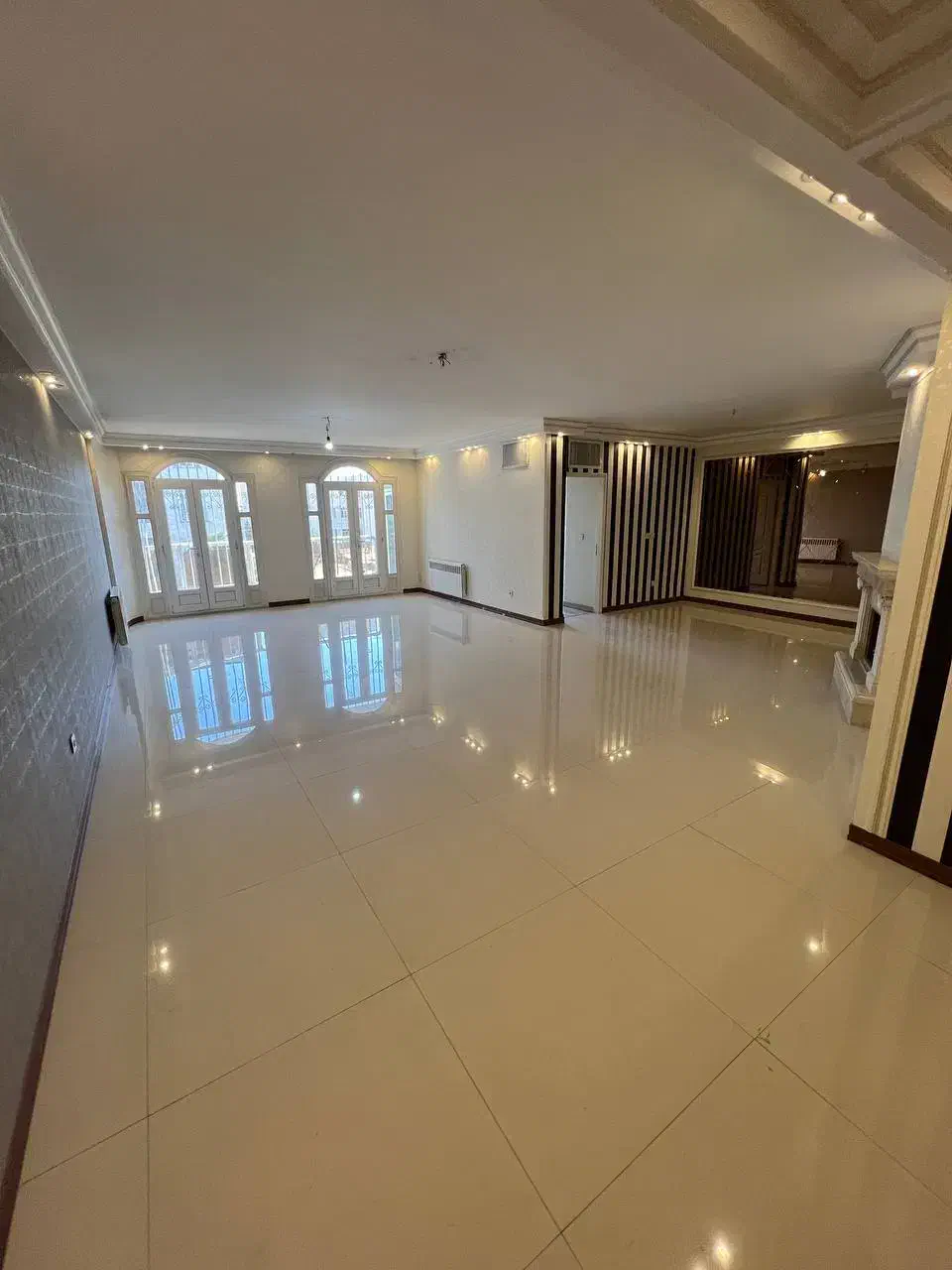 اجاره ۲۰۶ متری میرداماد ۳ خواب