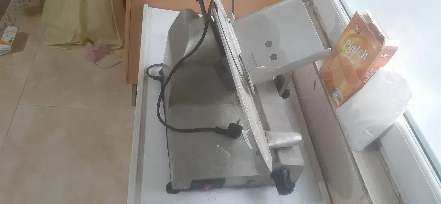 کالباس بر محک|سایر لوازم برقی|الوند, |دیوار