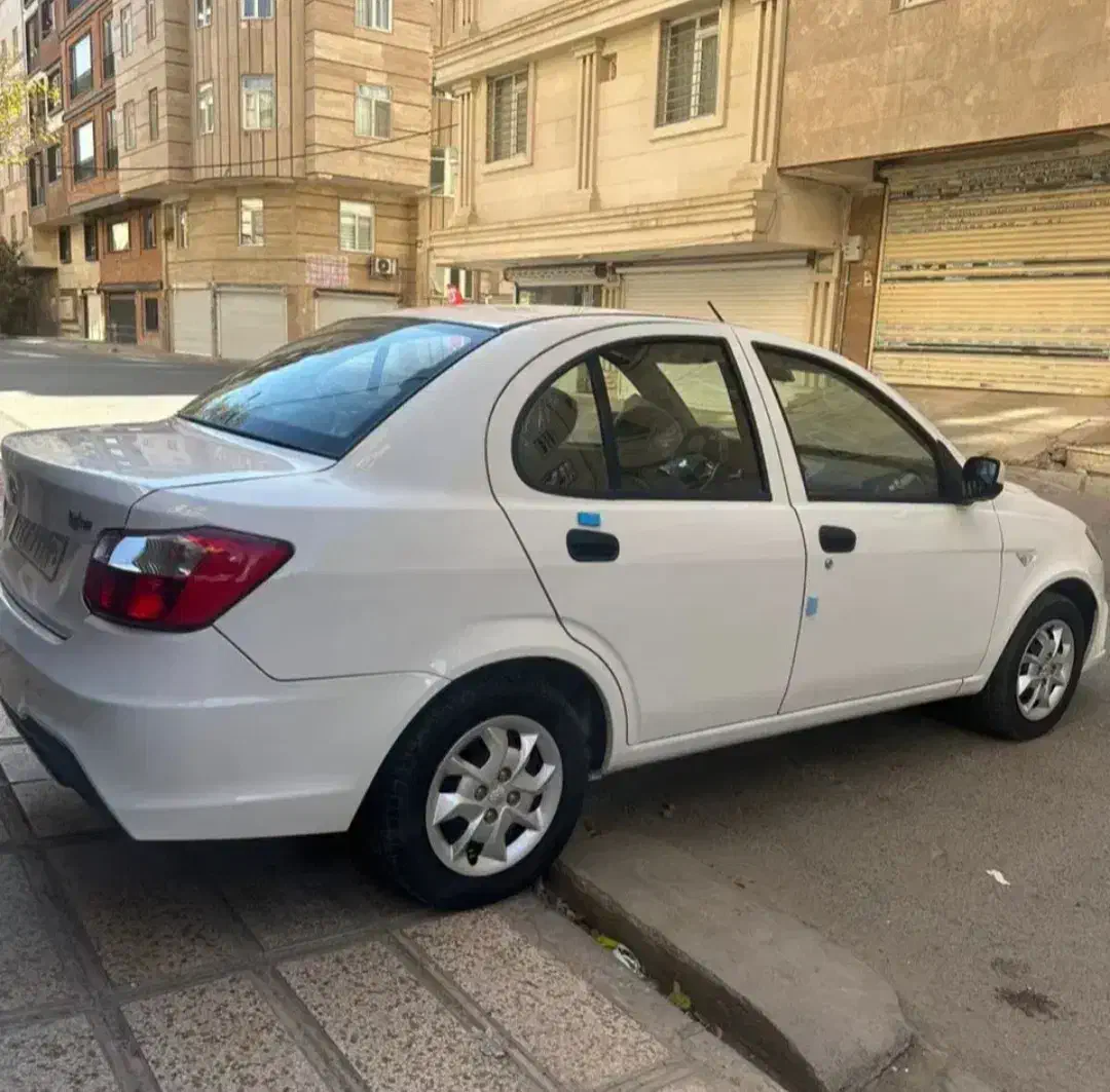 فروش سایناSمدل 1404مانیتور دار شرکتی در حد صفر|خودرو سواری و وانت|کاشان, کارگر|دیوار