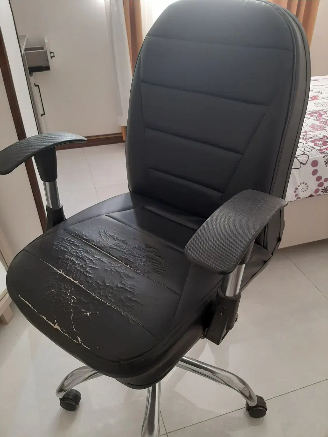 صندلی کامپیوتر|صندلی و نیمکت|فردیس, منظریه|دیوار