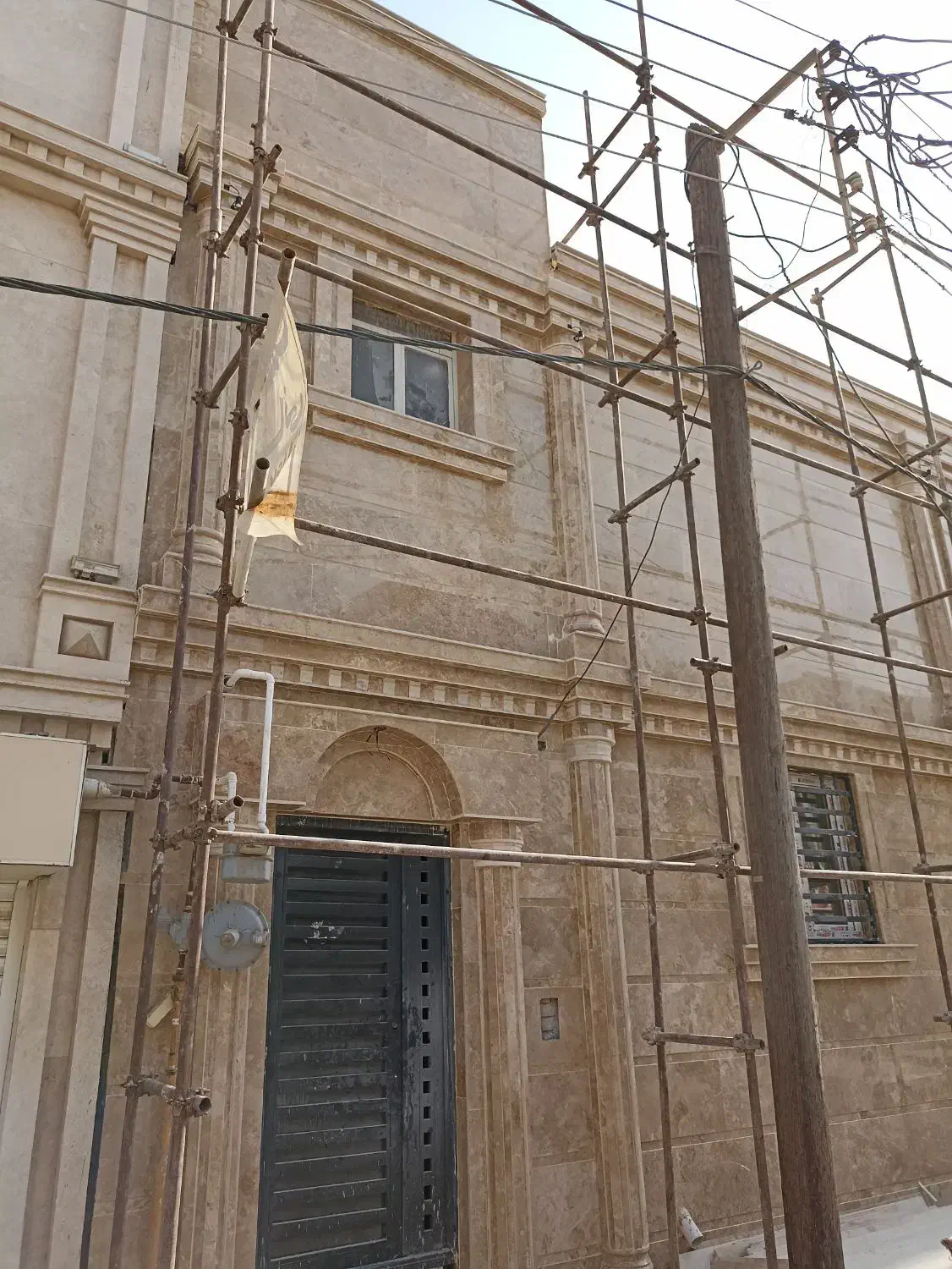 اجرانما سنگ و سرامیک با بهترین کفیت|خدمات پیشه و مهارت|خرمشهر, |دیوار