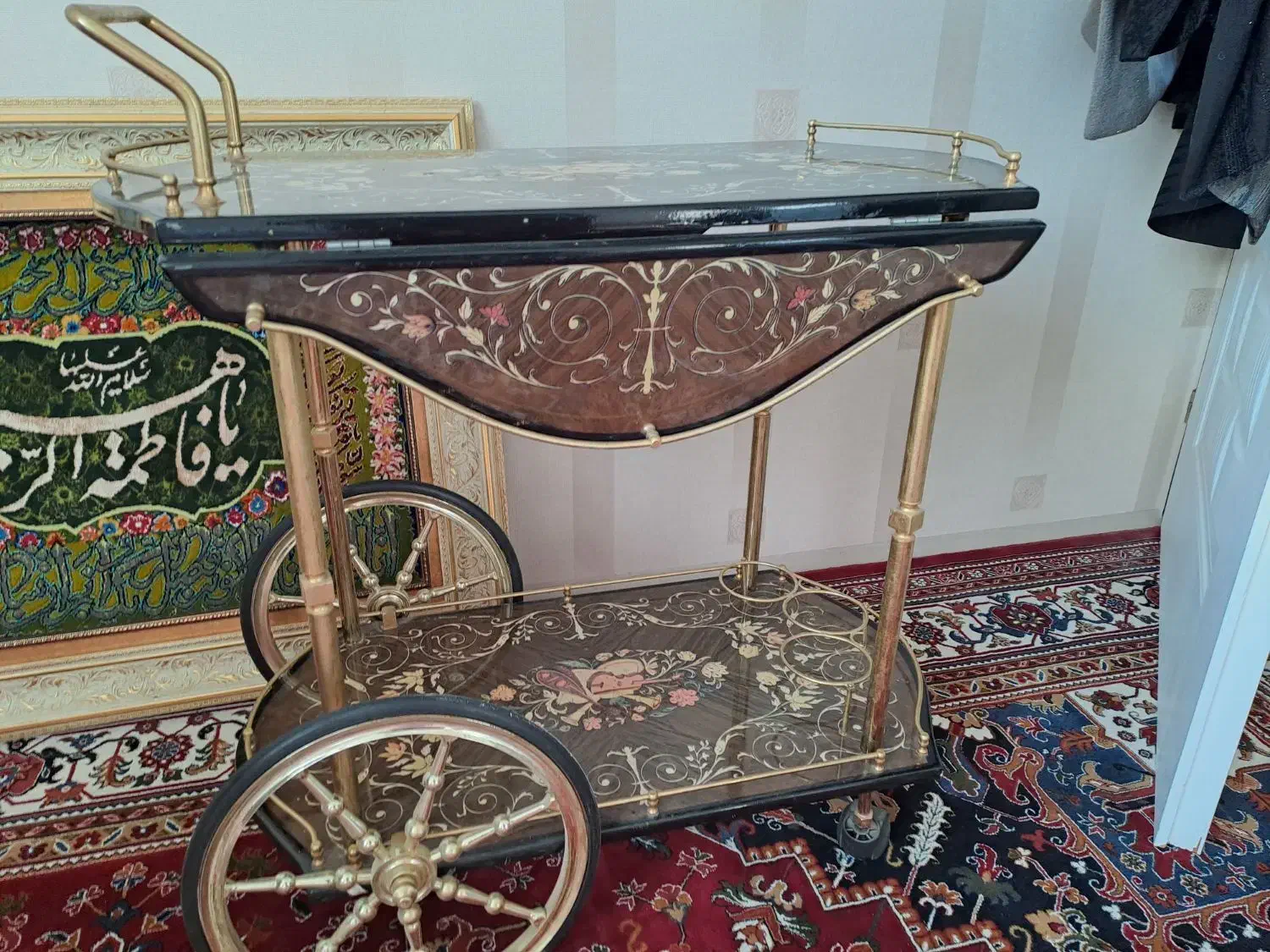 میز بار درحد کاملا نو|بوفه، ویترین، کنسول|خوی, |دیوار