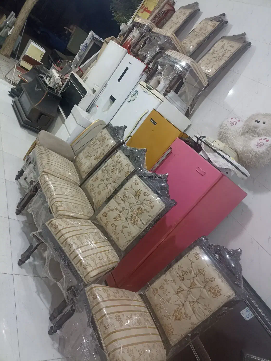 8عدد صندلی مبلی|مبلمان خانگی و میز عسلی|سبزوار, طبرسی (جعفرآباد)|دیوار