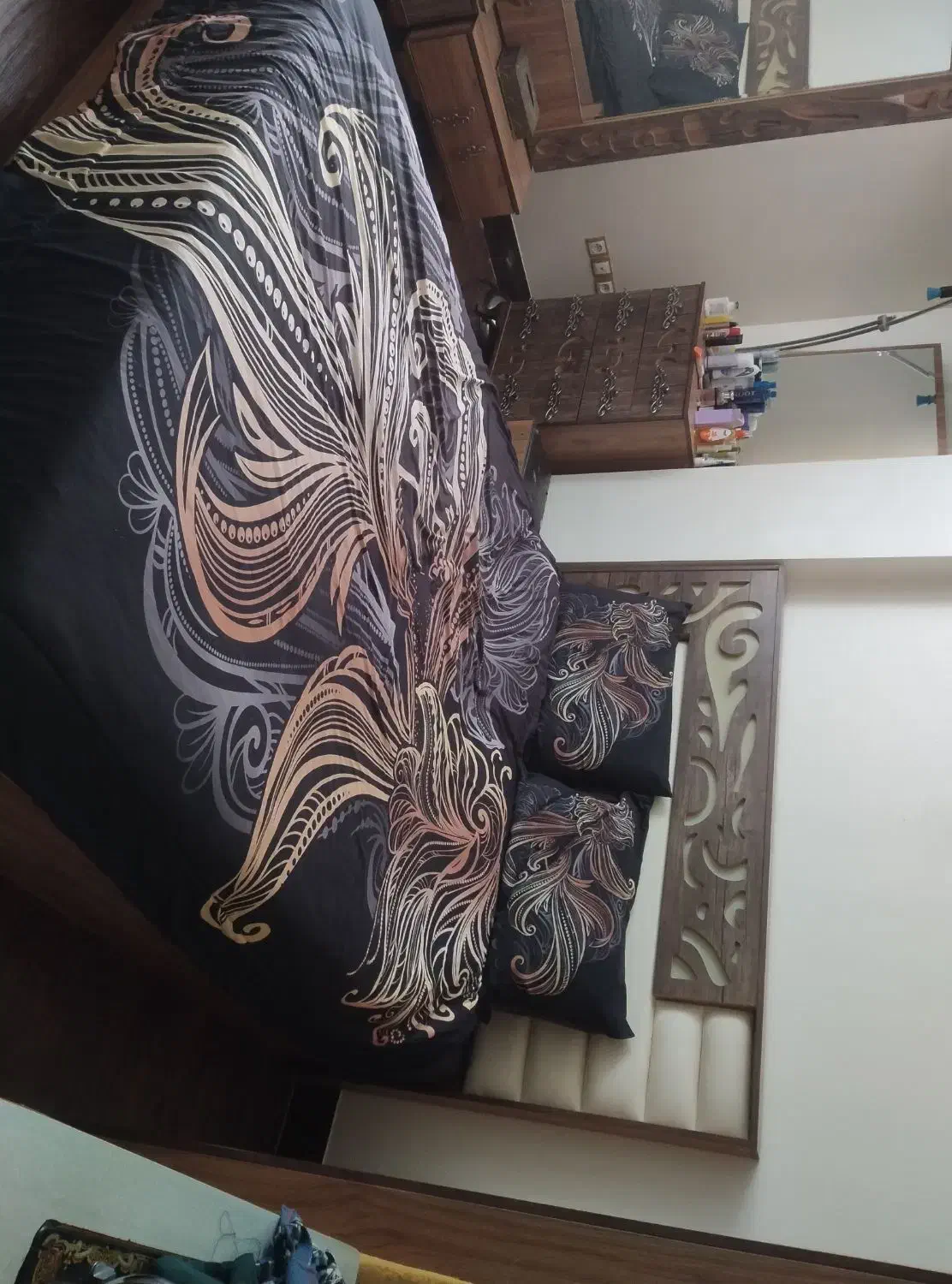 سرویس خواب کامل همراه با تشک تمیز همراه با کمد|تخت و سرویس خواب|شاهینشهر, شهرک میلاد|دیوار