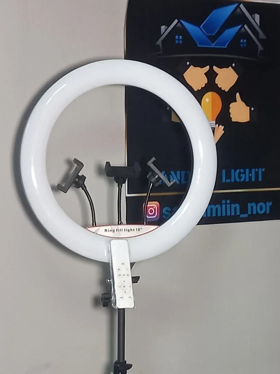 رینگ لایت45سانت 80وات با سه پایه بلند|دوربین عکاسی و فیلم‌برداری|تهران, لاله زار|دیوار