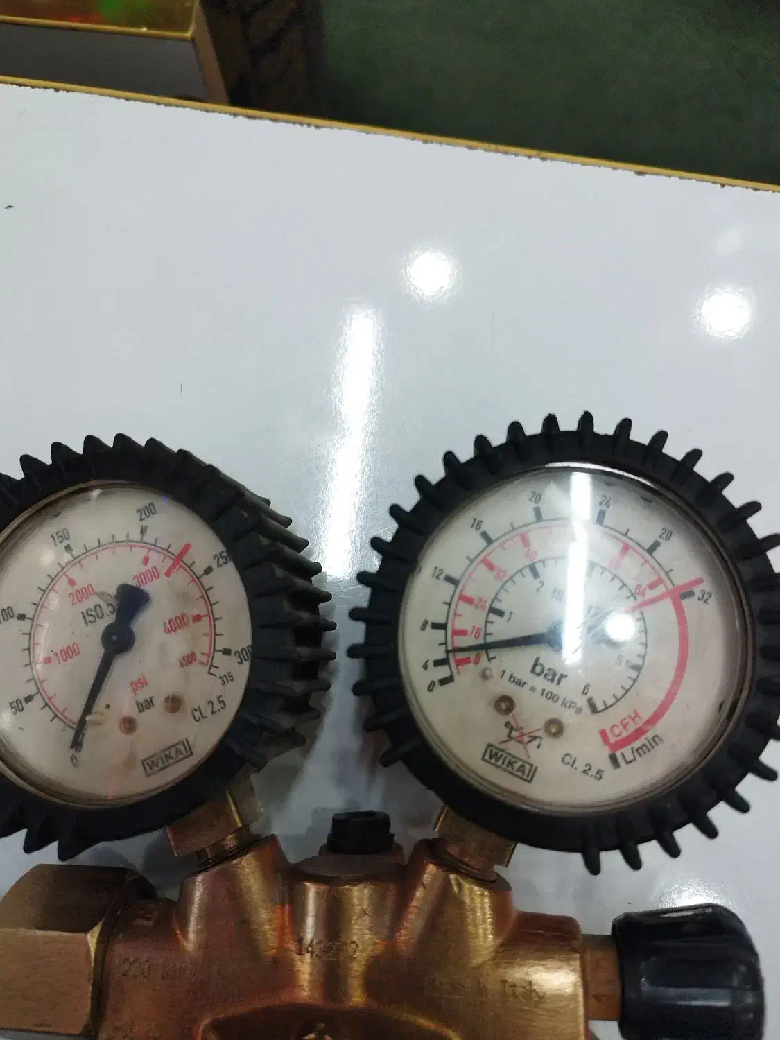 مانومتر هوا ایتالیایی اصل|ابزارآلات|همدان, |دیوار