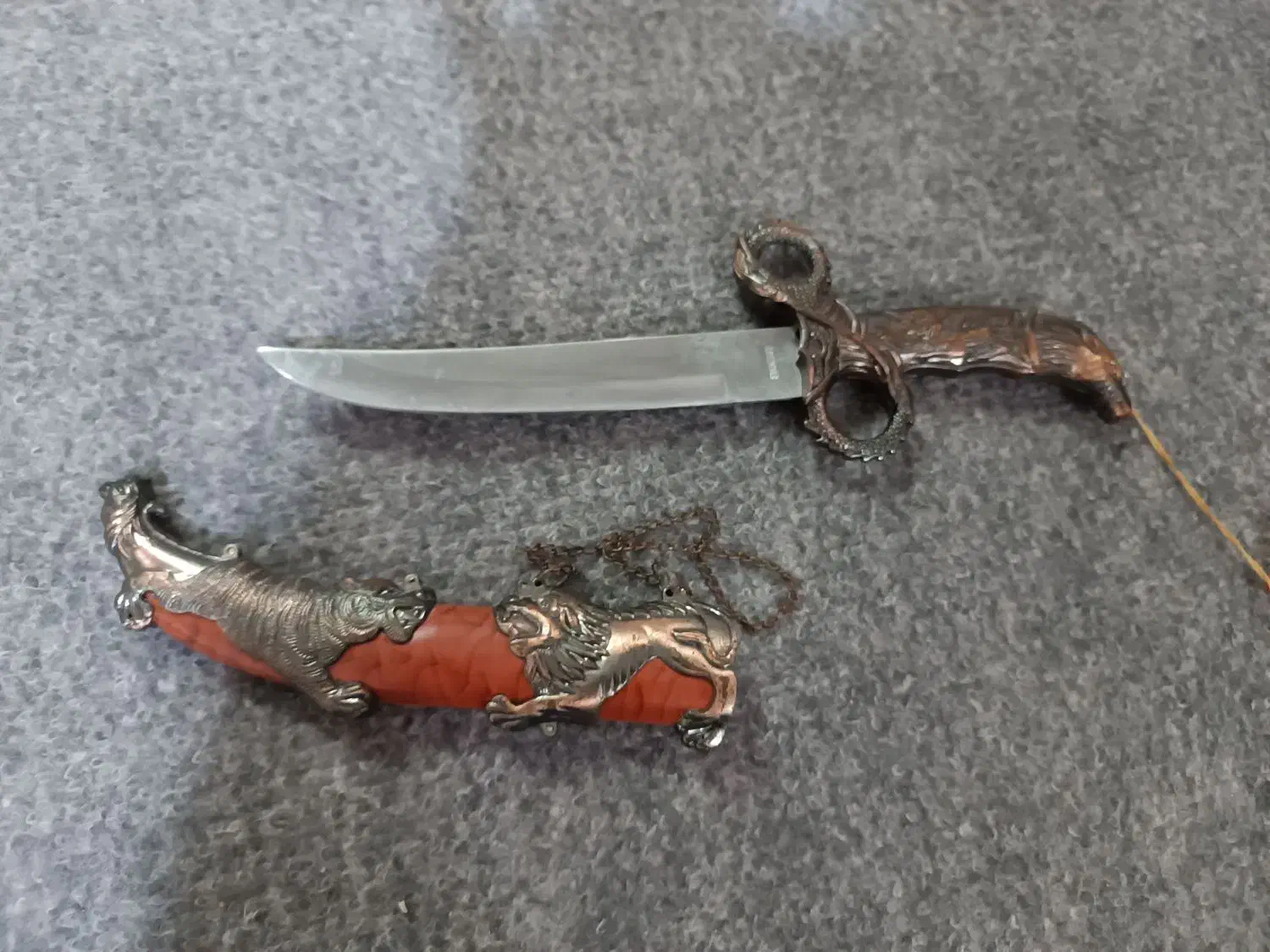 چاقو|کلکسیون اشیاء عتیقه|اردبیل, |دیوار