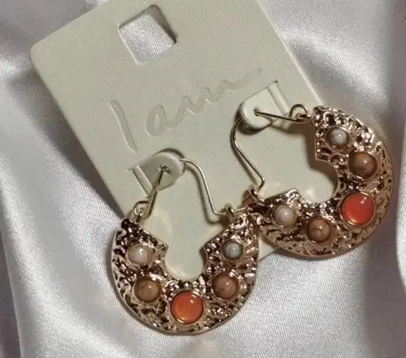 گوشواره دستبند گردنبند|بدلیجات|زنجان, |دیوار