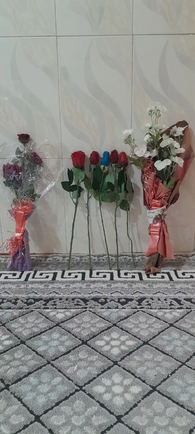 گل رز وگوشواره|گل مصنوعی|اردبیل, |دیوار