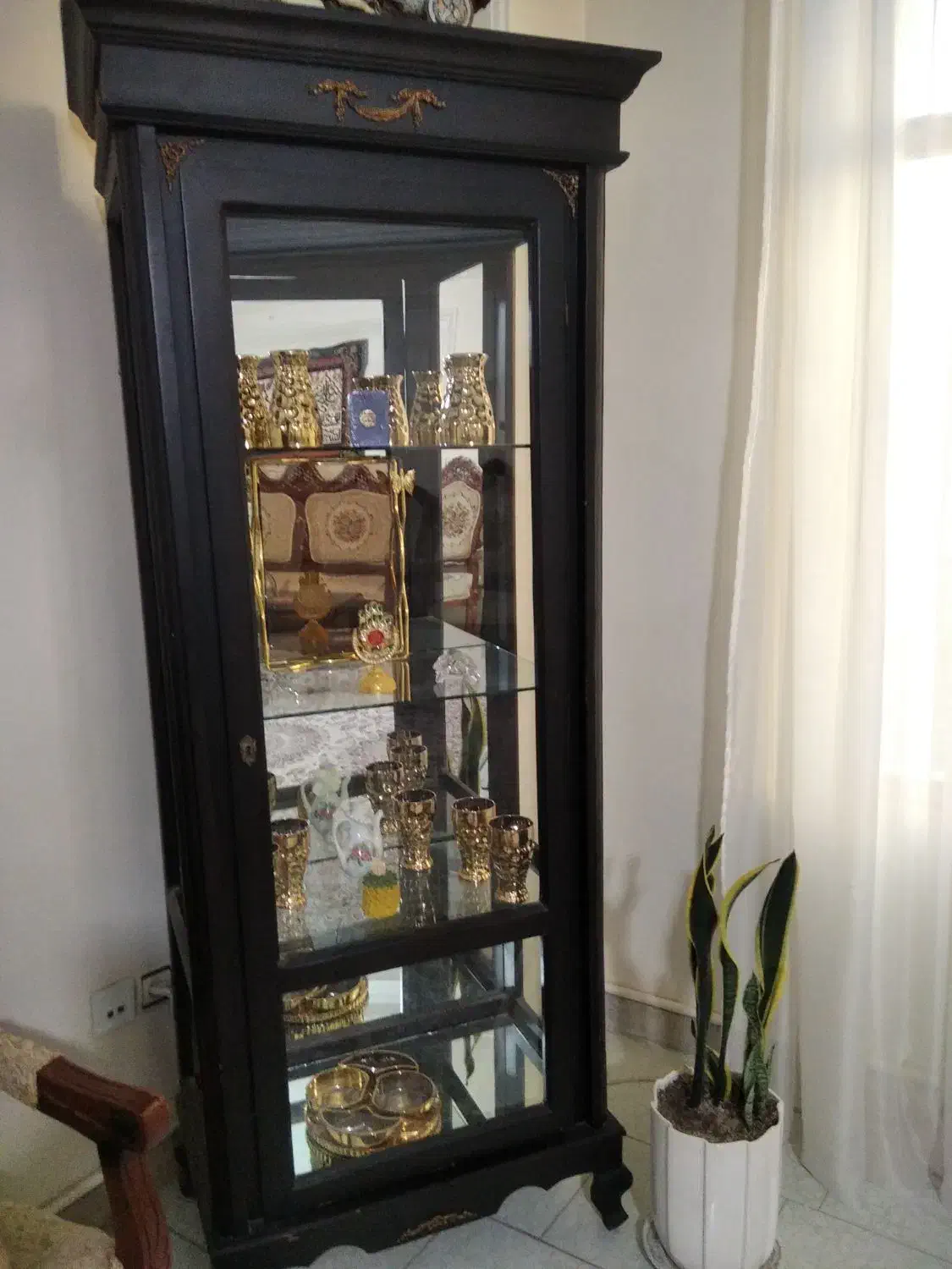 بوفه چوبی سالم|بوفه، ویترین، کنسول|کرج, باغستان|دیوار