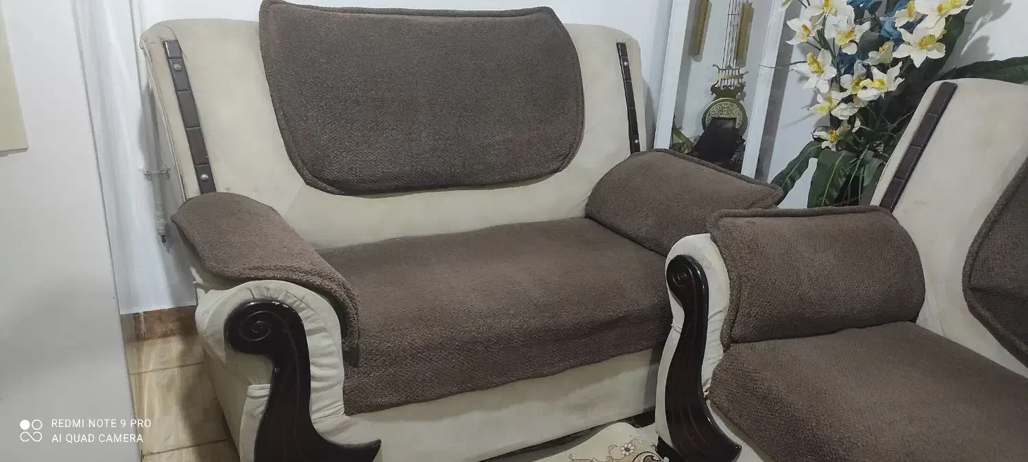 فروش فوری مبل راحتی 7نفره با میز عسلی|مبلمان خانگی و میز عسلی|آزادشهر, |دیوار