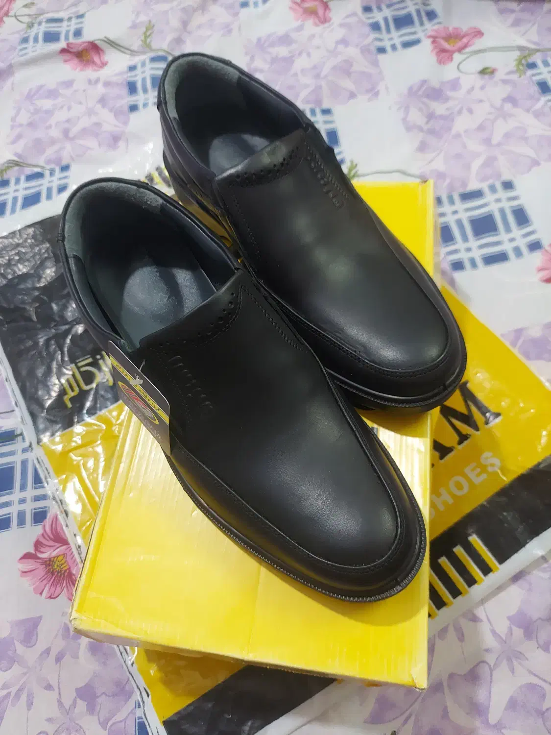 کفش چرم اصل|کیف، کفش، کمربند|سمنان, |دیوار