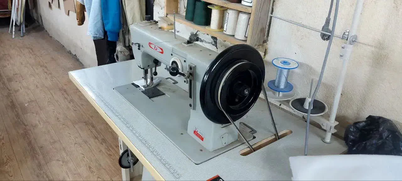چرخ خیاطی فوق ضخیم دوز|چرخ خیاطی و ریسندگی|تهران, شهرک ولیعصر جنوبی|دیوار
