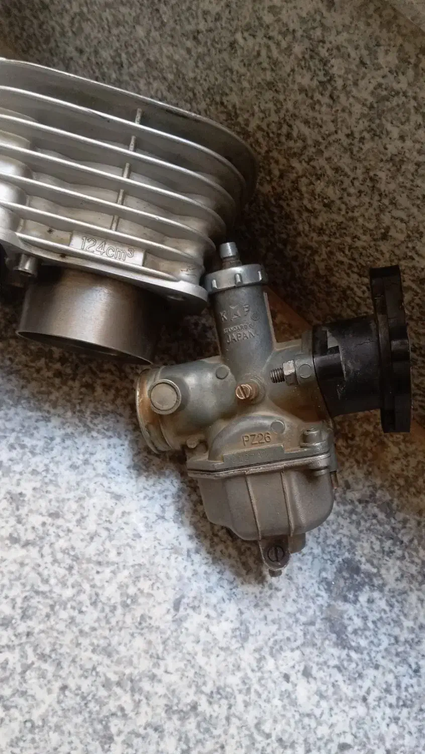 گیربکس و سیلندر و ته سیلندر و کاربراتور125|قطعات یدکی و لوازم جانبی|حمیدیا, |دیوار