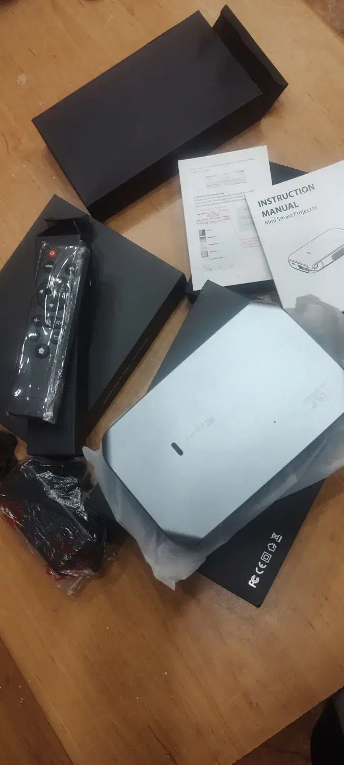 ویدیو پروژکتور|تلویزیون و پروژکتور|اندیشه, اندیشه فاز ۵|دیوار