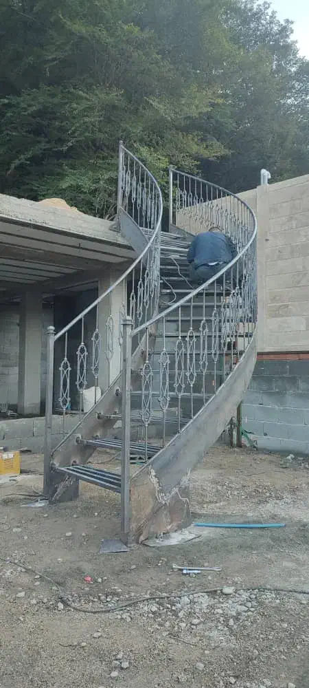 جوشکاری پله گرد و درب وپنجره|خدمات پیشه و مهارت|اردبیل, |دیوار