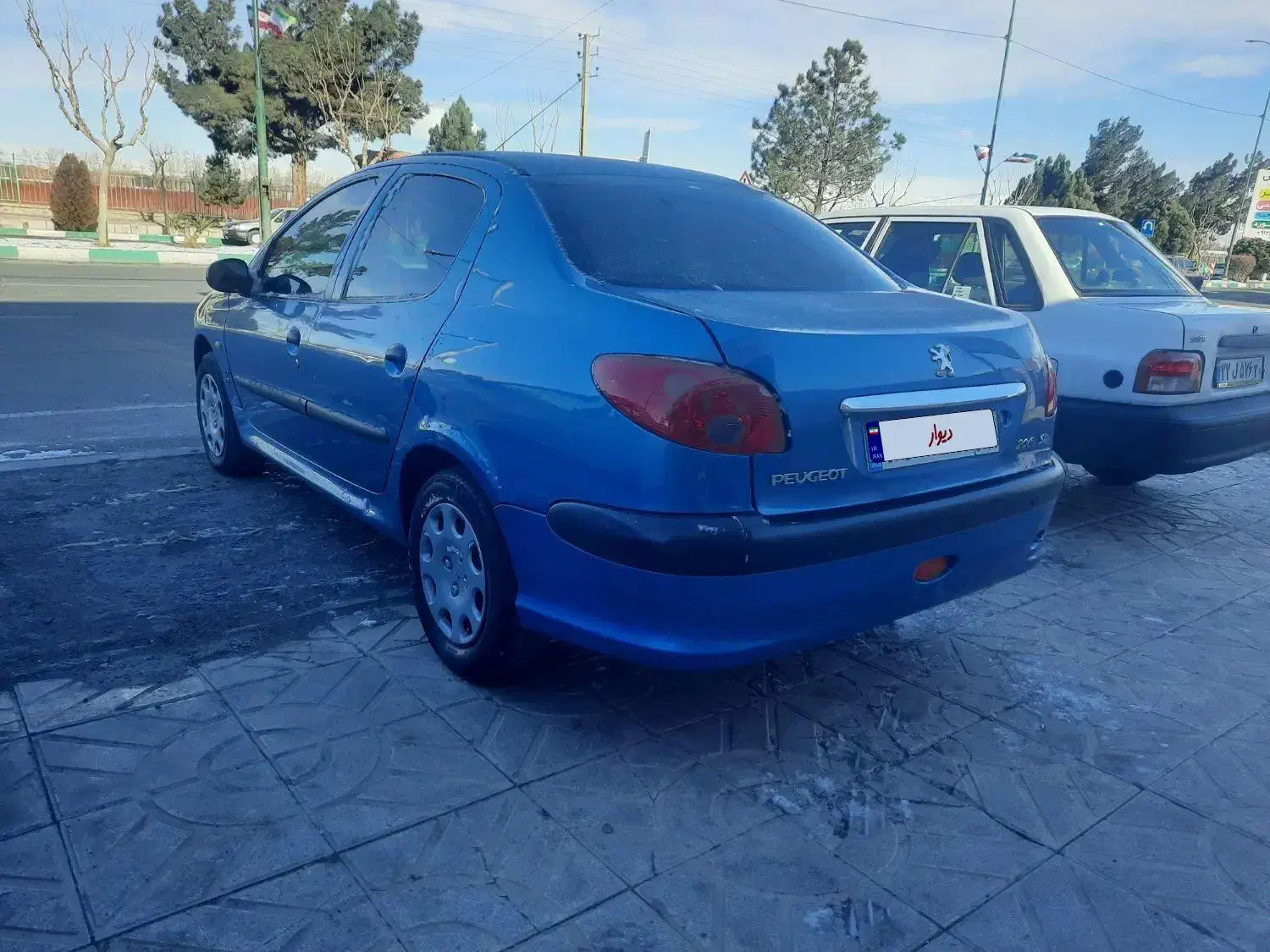 پژو ۲۰۶  sd  مدل ۹۴  وی ۸ بسیار سالم|خودرو سواری و وانت|محمدشهر, محمدشهر|دیوار