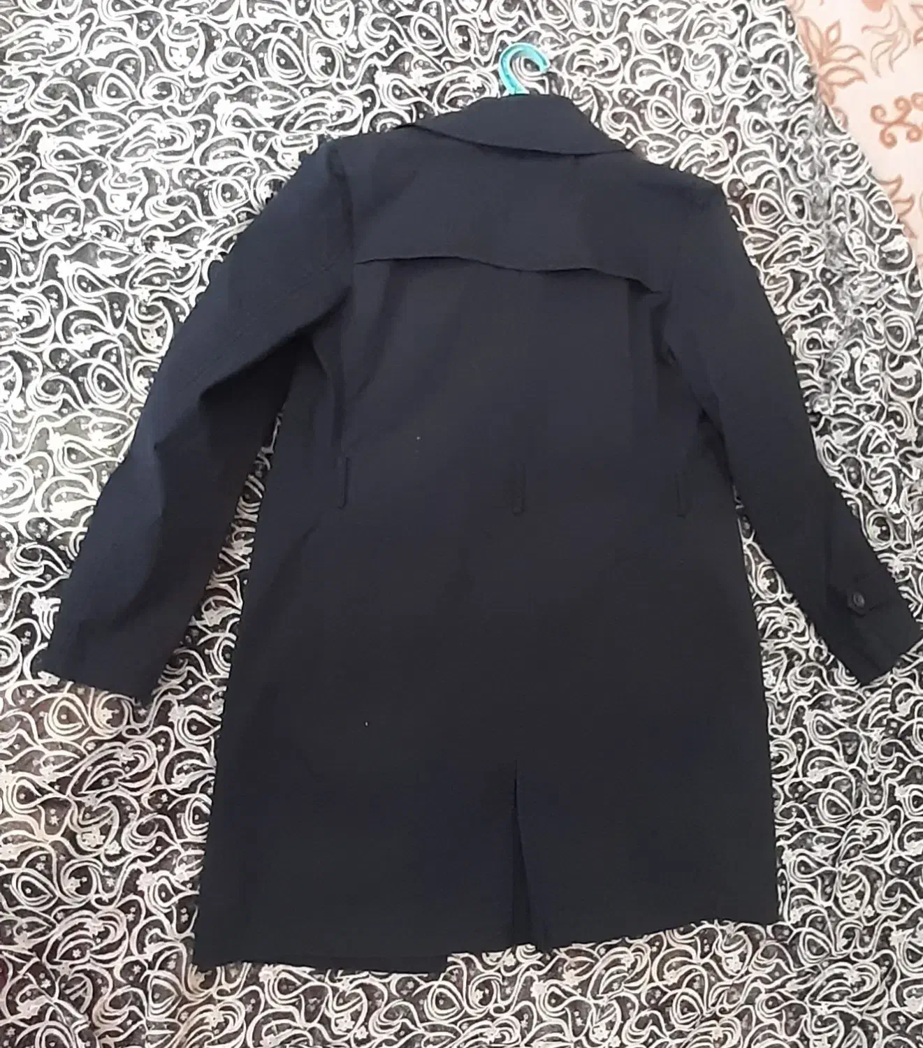 پالتو بارونی|لباس|قیدار, |دیوار