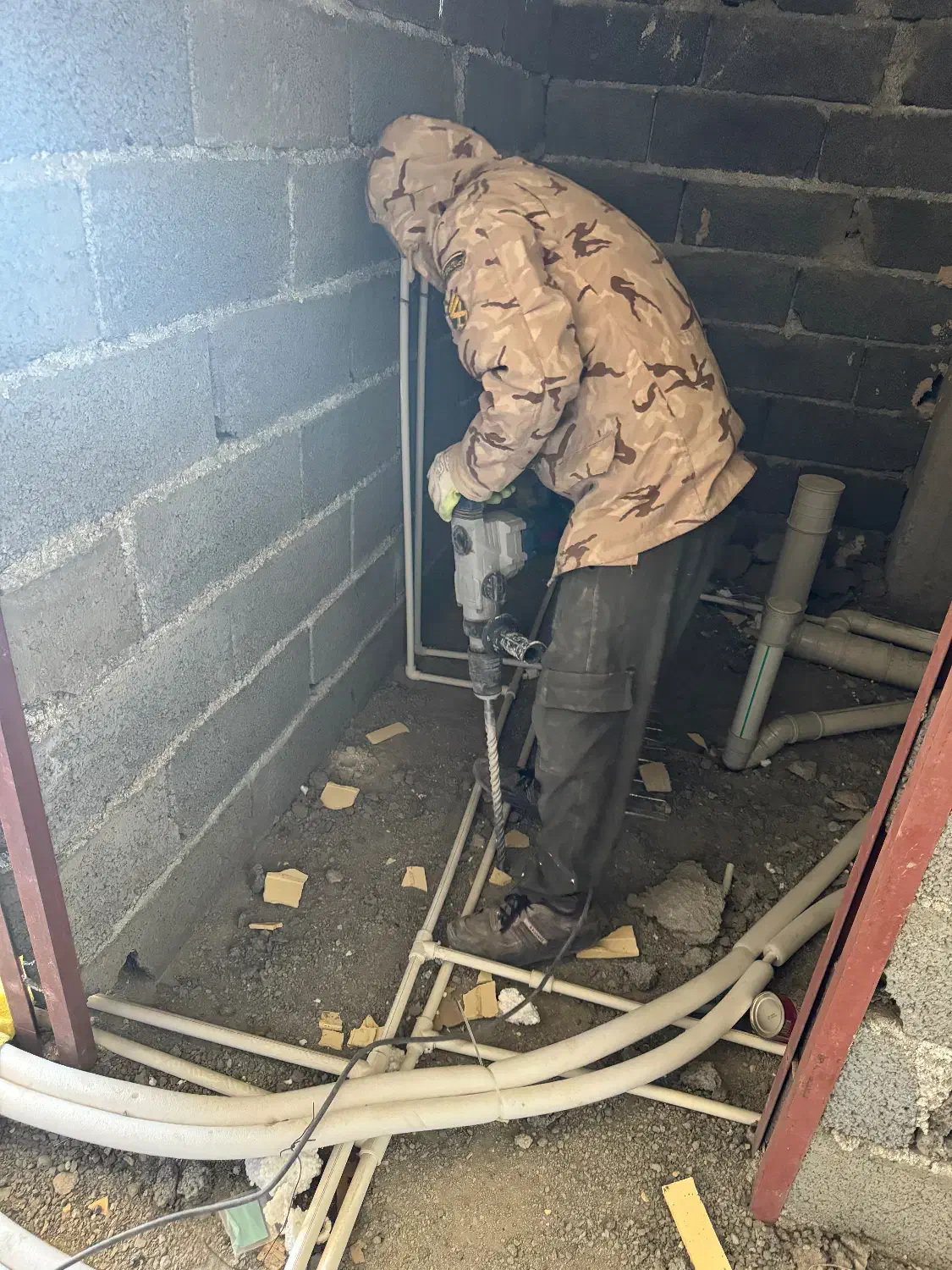 تیم پیمانکاری استادکاران زاهدان|خدمات پیشه و مهارت|زاهدان, |دیوار