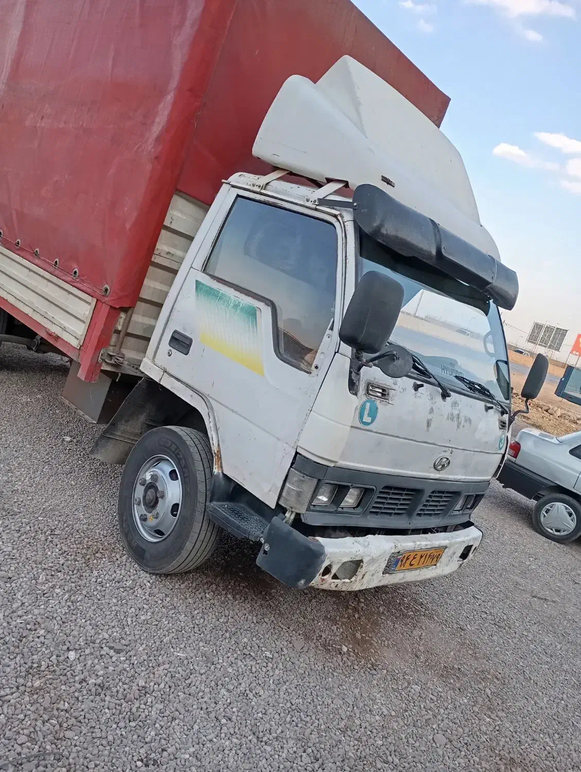 فروشی هیوندا مدل 83|خودرو سنگین|قزوین, |دیوار