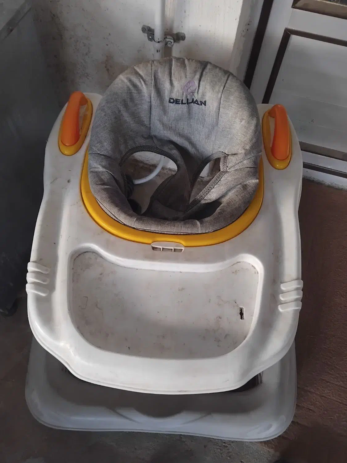 قابلمه وماهی تابه ویک عدد روروئک بچه|ظروف پخت‌وپز|گنبد کاووس, |دیوار