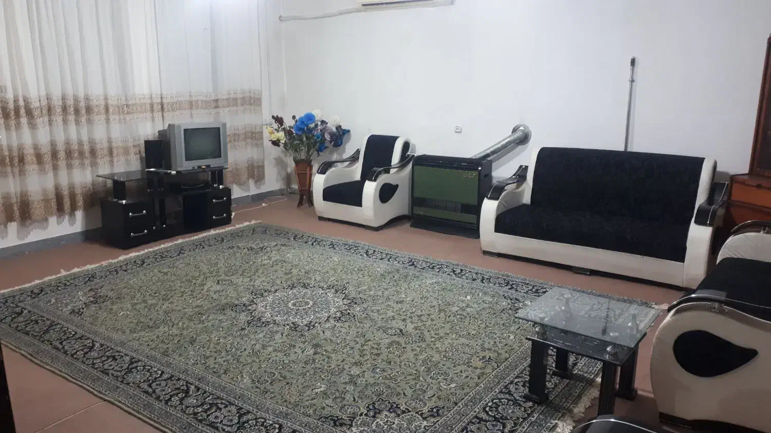 سوئیت دو خواب با پارکینگ جلفا|اجارهٔ کوتاه‌مدت آپارتمان و سوئیت|جلفا, |دیوار