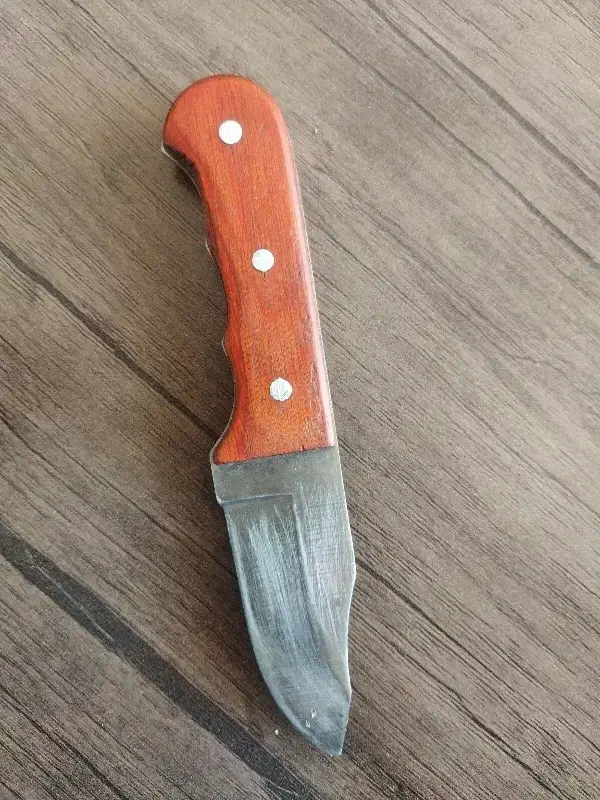 چاقو|کلکسیون اشیاء عتیقه|اصفهان, پوریای ولی|دیوار