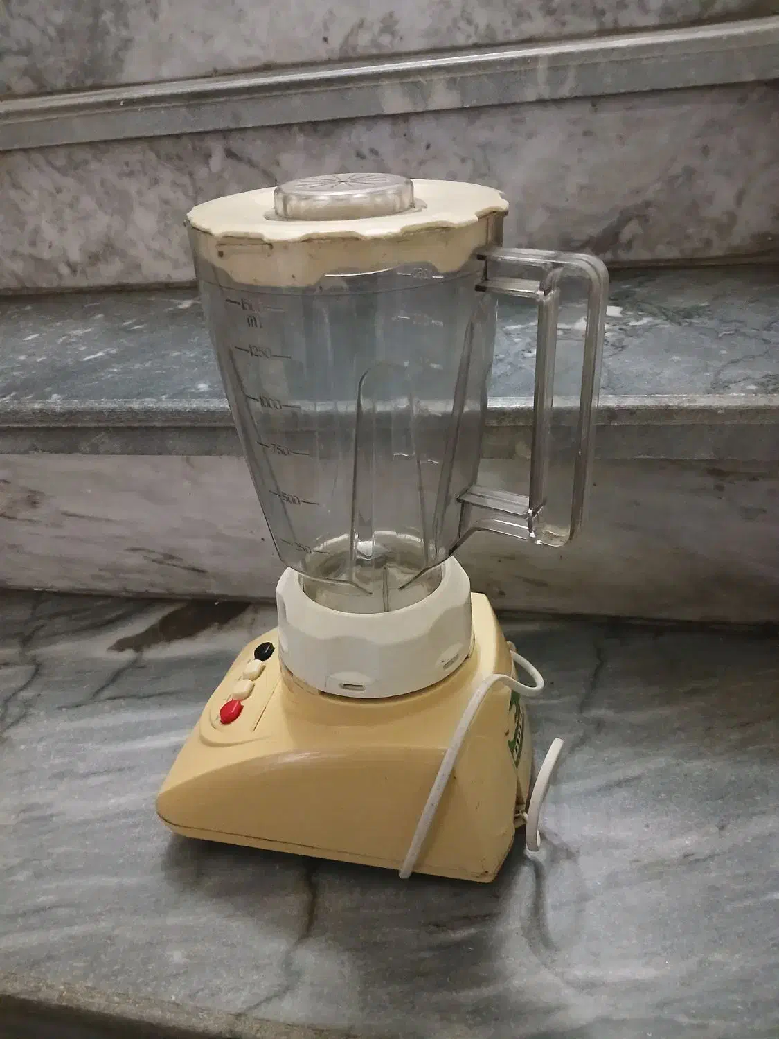 آبمیوه گیری، مخلوط کن|آبمیوه‌گیر و آب‌مرکبات‌گیر|آمل, |دیوار