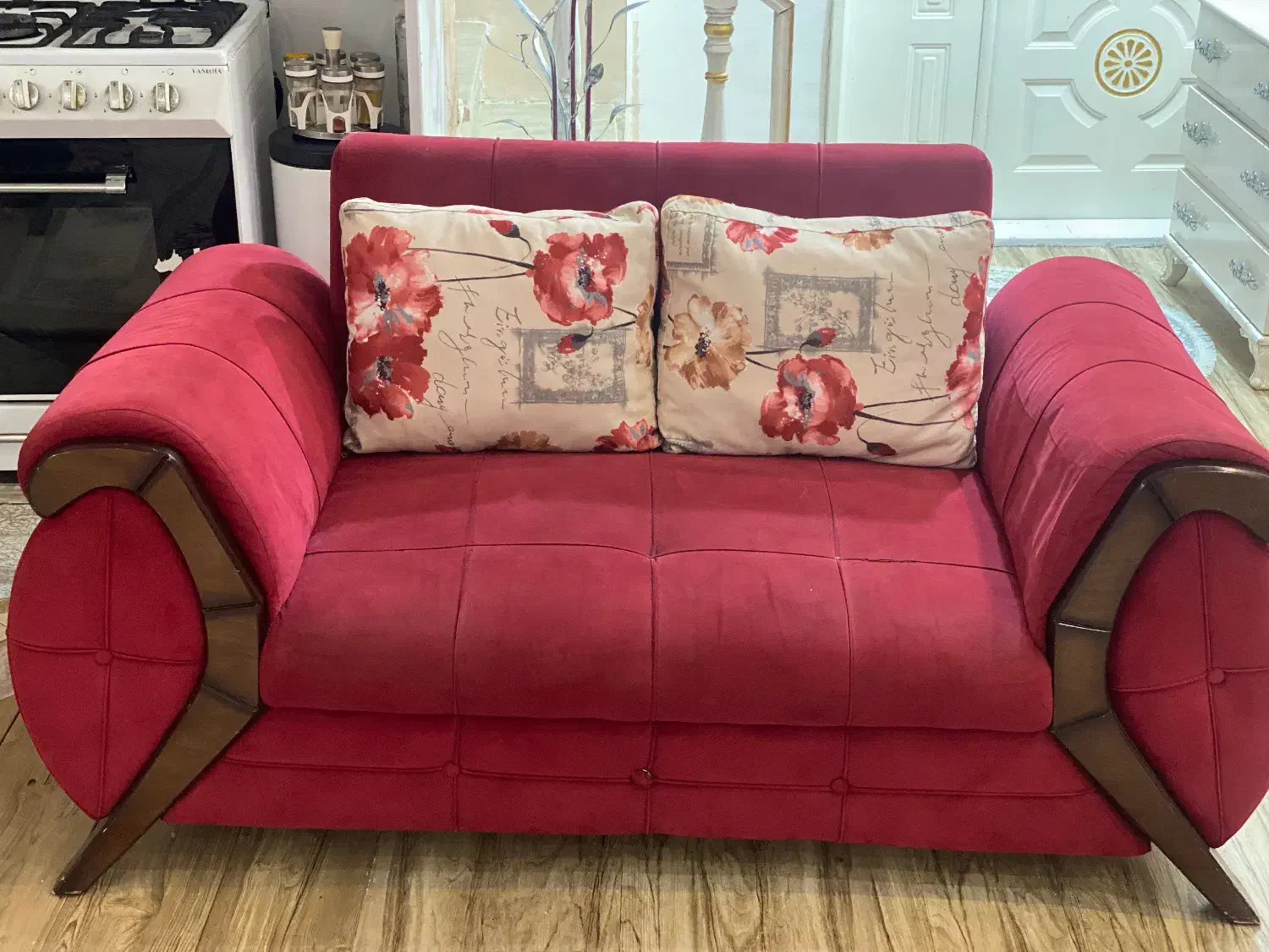 مبل ۷نفره|مبلمان خانگی و میز عسلی|تربتحیدریه, پائین ولایت|دیوار