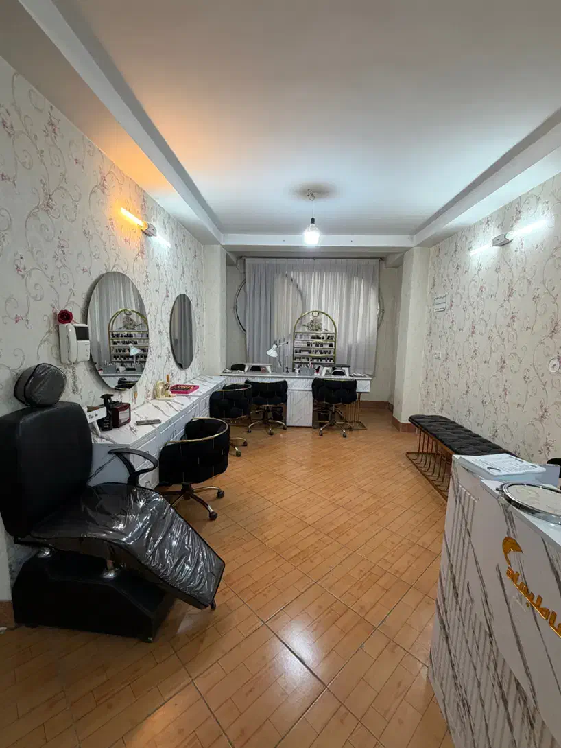 اجاره میز ناخن و مژه|خدمات آرایشگری و زیبایی|تهران, شهرک ولیعصر جنوبی|دیوار