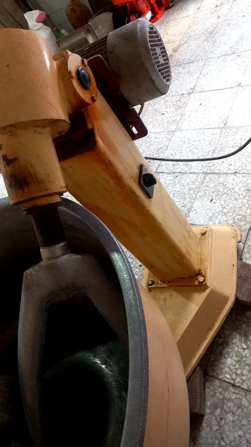 خمیر گیر چودان120کیلویی و وردنه|ماشینآلات صنعتی|رضوانشهر, |دیوار