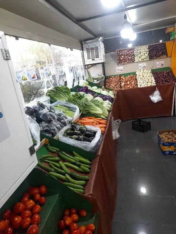 کارگرساده میوه فروشی|استخدام خدمات فروشگاه و رستوران|کرج, بنیاد|دیوار