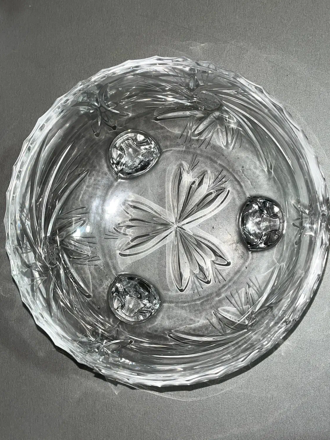 کریستال سه پایه برند Regal peacock اصل|ظروف سرو و پذیرایی|رشت, دیلمان|دیوار