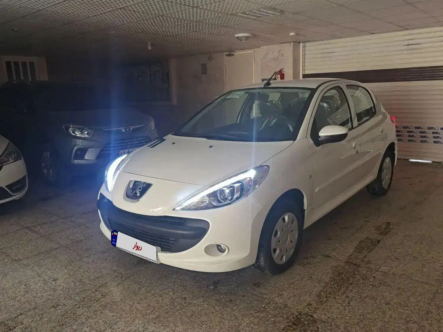 پژو207 تیپ 5 سفیدصفر 1402|خودرو سواری و وانت|شیراز, عفیفآباد|دیوار