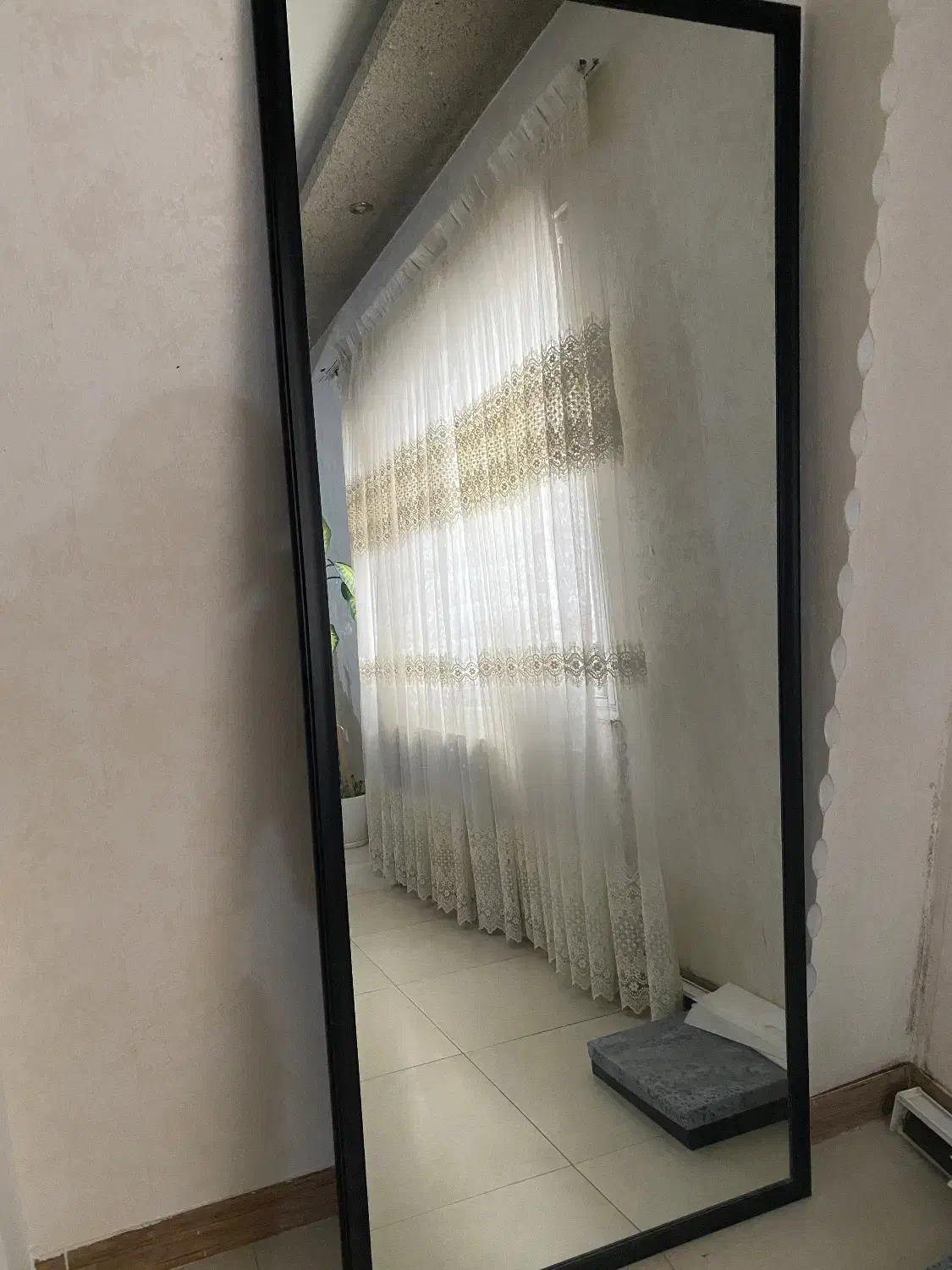 آیینه قدی در حد نو|آینه|رشت, ترمینال|دیوار