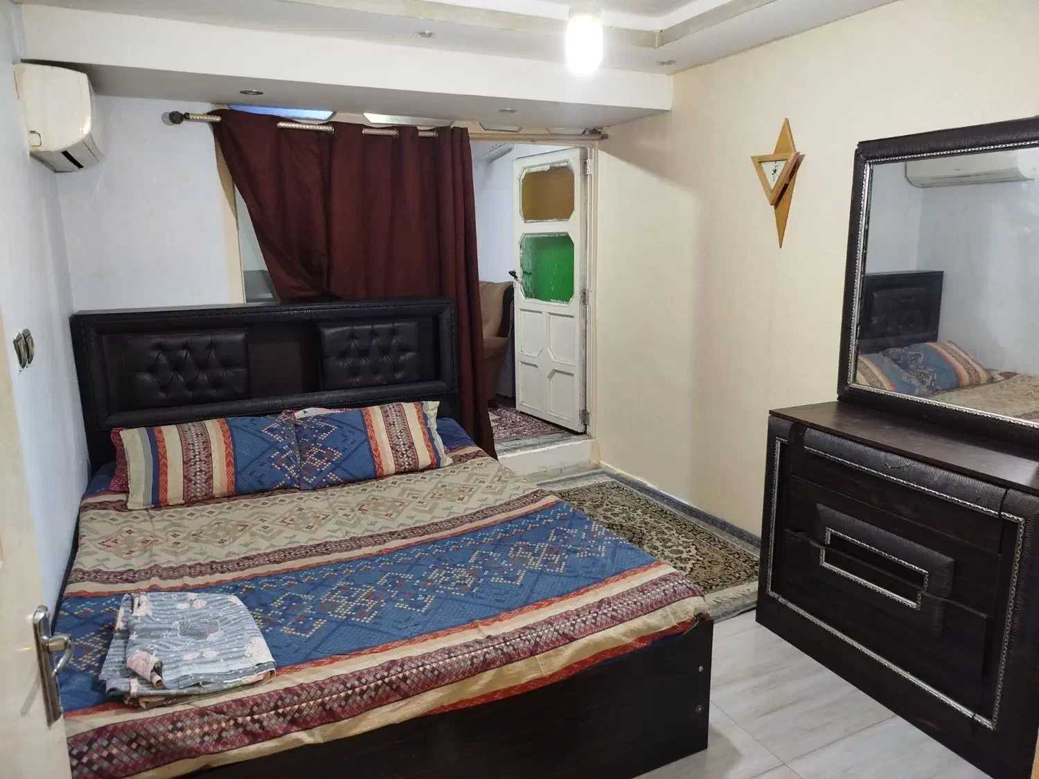 مرکز شهر دو خوابه با دو پارکینگ و کلیه امکانات|اجارهٔ کوتاهمدت ویلا و باغ|رشت, فلسطین|دیوار