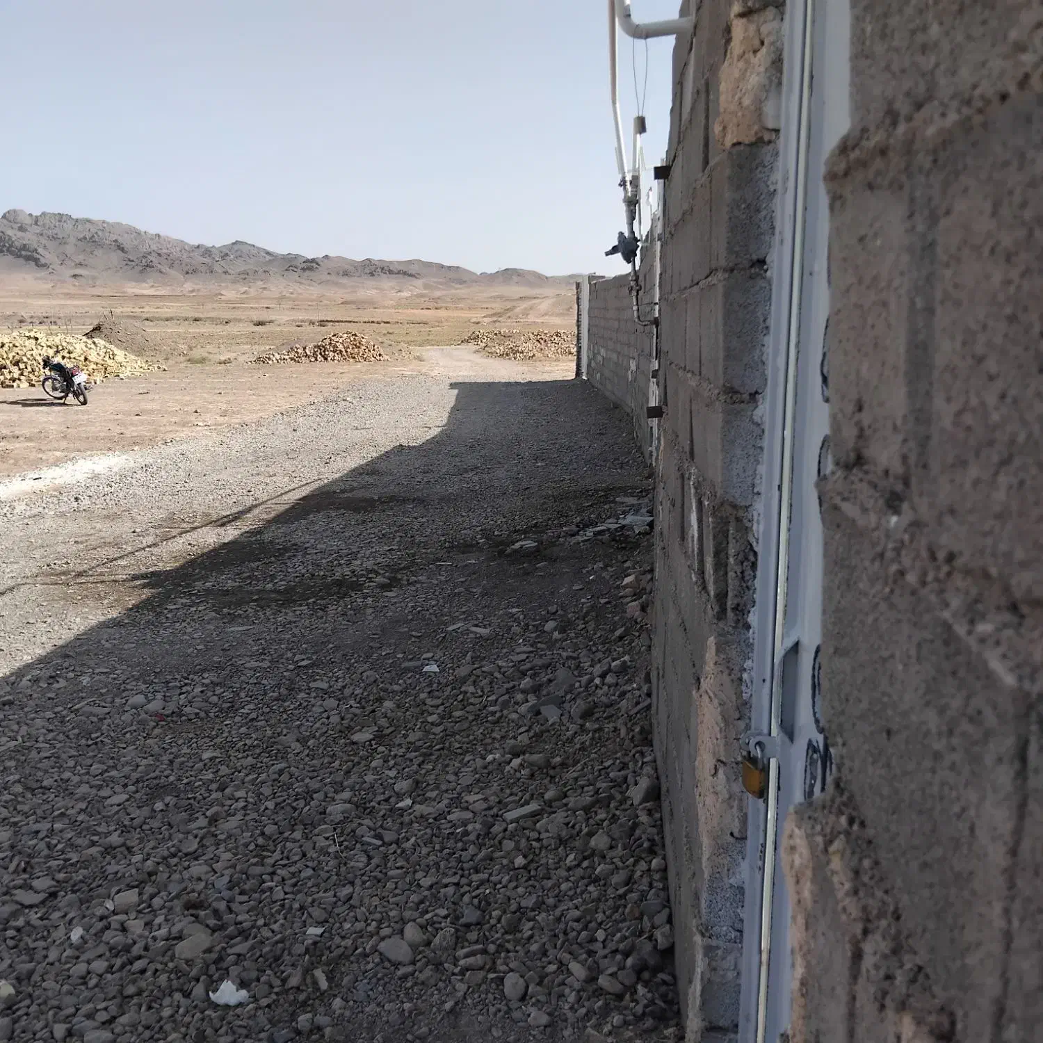 ۲۰۰ متر زمین فروشی حاجی آباد|فروش زمین و ملک کلنگی|باخزر, |دیوار