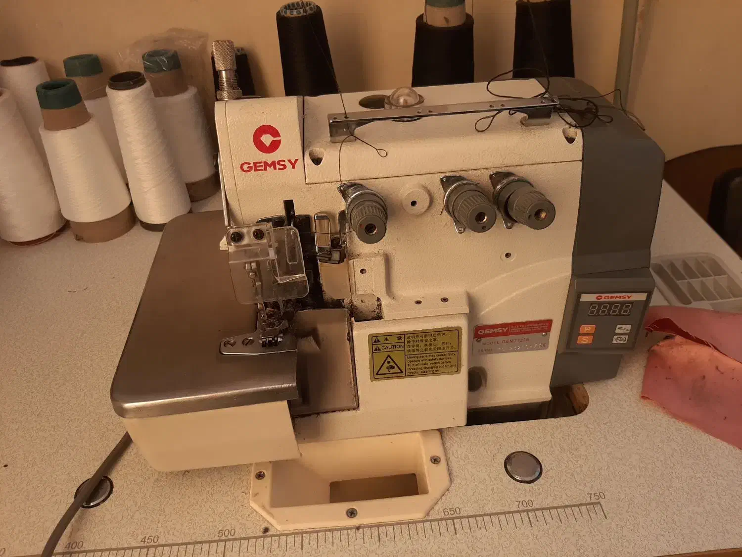 چرخ سردوز ۳نخ Gemsy دینام سرخود|چرخ خیاطی و ریسندگی|کرمان, |دیوار