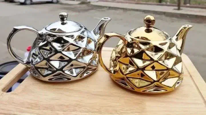 قوری های طلایی و نقره ای|قوری، کتری، قهوه‌ساز دستی|قم, قلعه کامکار|دیوار