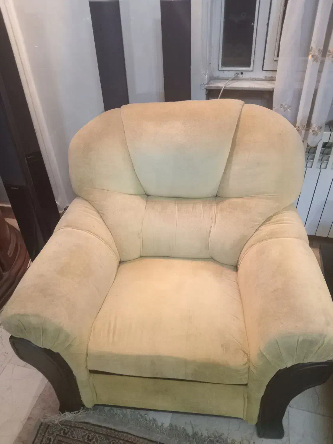 یک دست مبل هفت نفره دست دوم از جنس نبوک|مبلمان خانگی و میز عسلی|کرج, فاز ۱ مهرشهر|دیوار