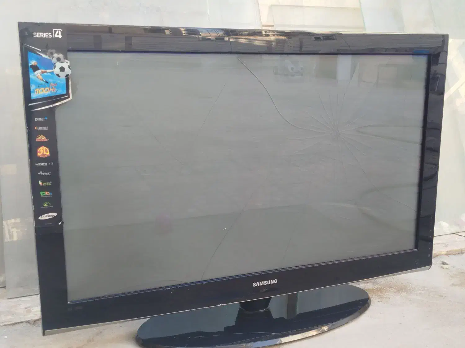 تلوزیون سامسونگ ۵۲ اینچ شکسته وخراب|تلویزیون و پروژکتور|اهواز, کیانپارس |دیوار