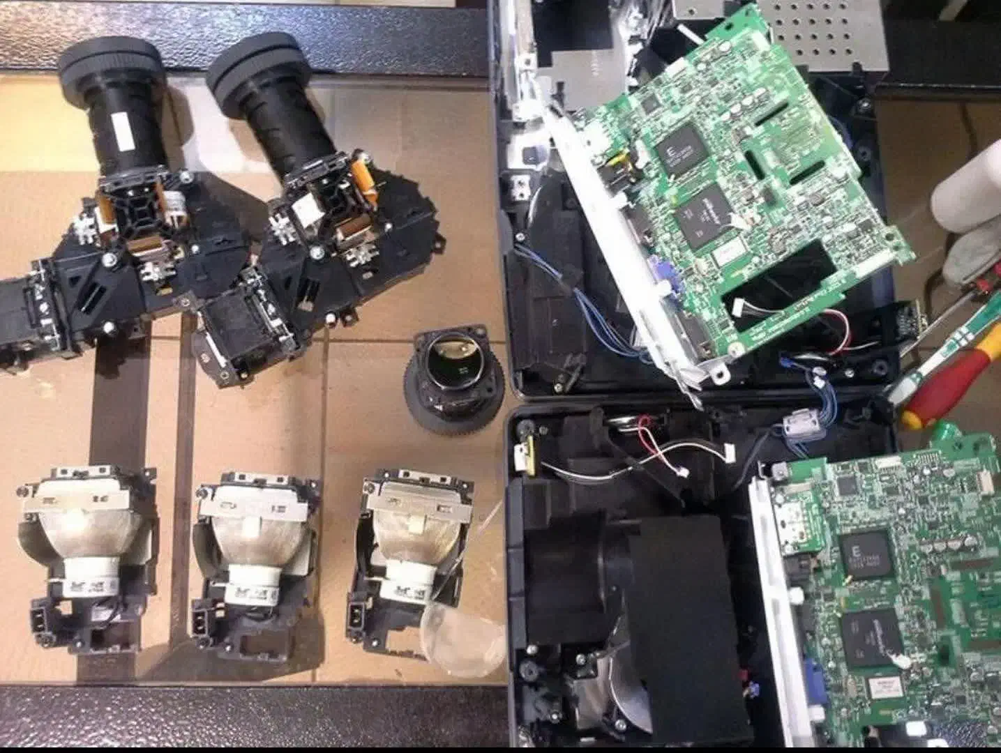 سرویس/ تعمیر ویدیوپروژکتور|تلویزیون و پروژکتور|قم, شاه ابراهیم|دیوار